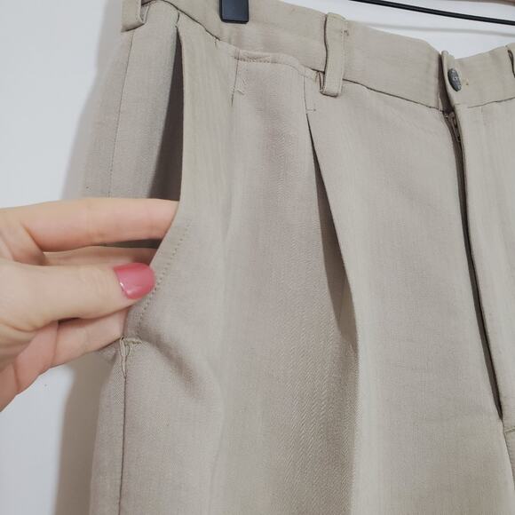 Ping | Pleated Front Khaki Golf Shorts - Picture 4 of 8